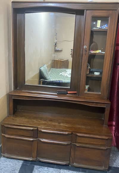 Dressing table