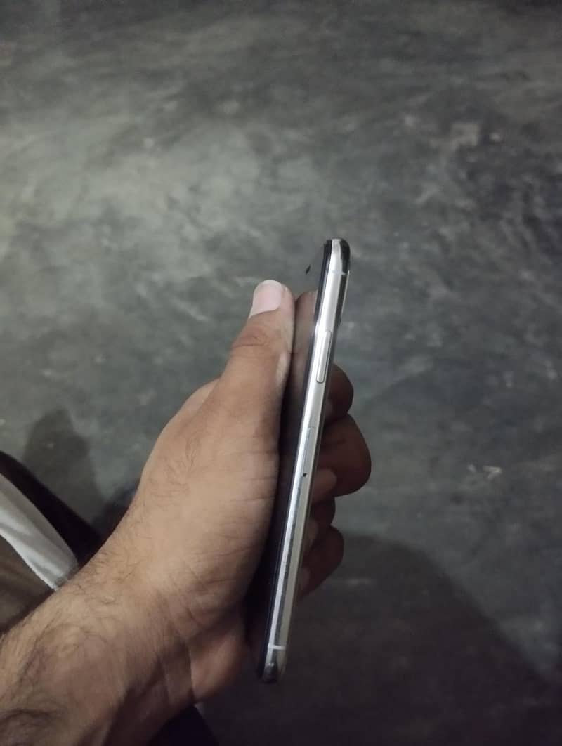 Apple iPhone X 1