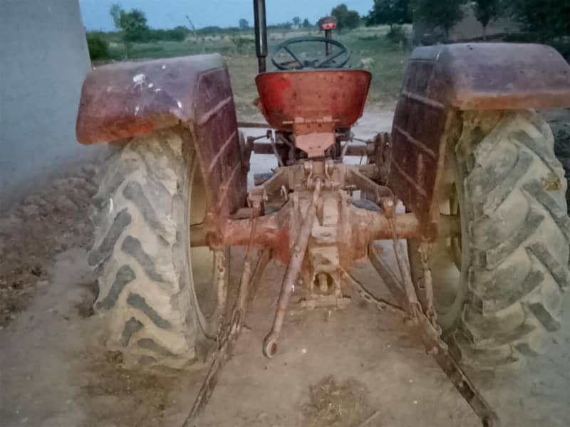 MF 240 4