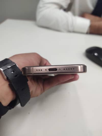 Apple iPhone 16 Pro