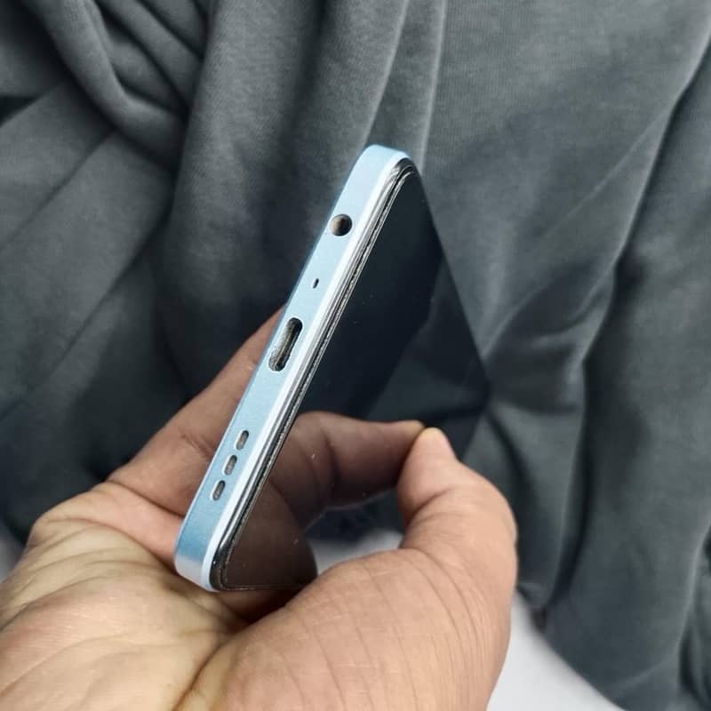 OPPO A60 7