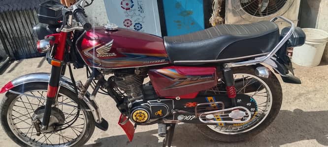 HONDA CG-125 21019 Model NEW CONDITION Genuin lahore -1.40 Lakh