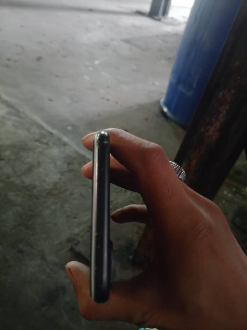 Apple iPhone 7 Plus 1