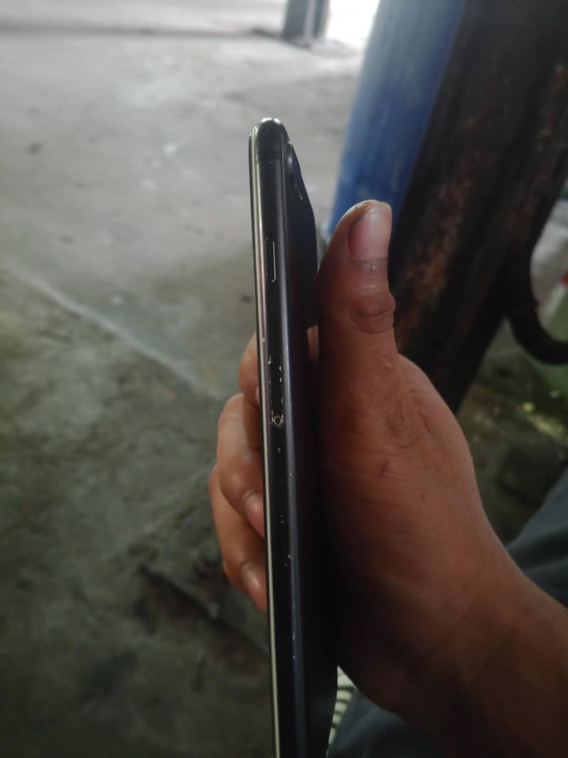 Apple iPhone 7 Plus 3