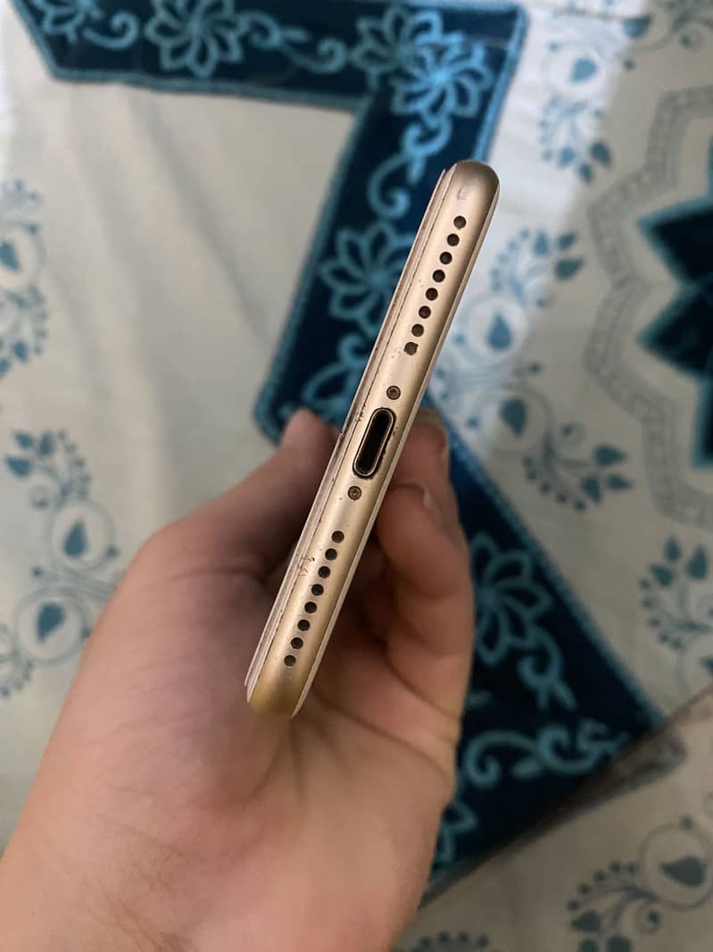 Apple iPhone 7 Plus 1