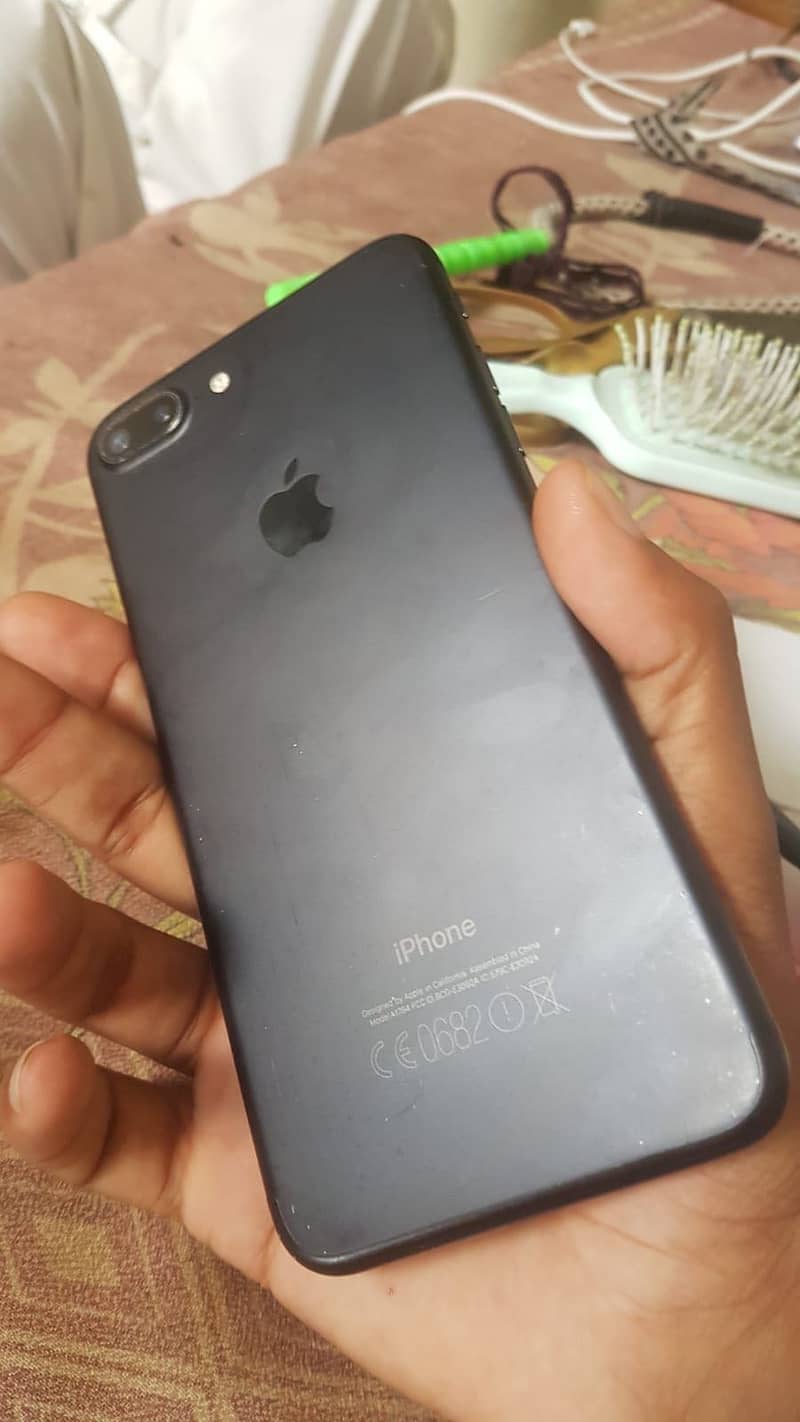Apple iPhone 7 Plus 3
