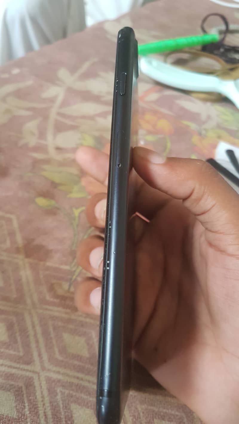 Apple iPhone 7 Plus 4