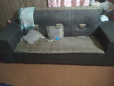 3 seater sofa urgent sale