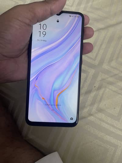 I am selling oppo a5 2020 4gb 128 gb condition 10 by 7