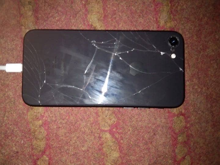 Apple iPhone 8 1