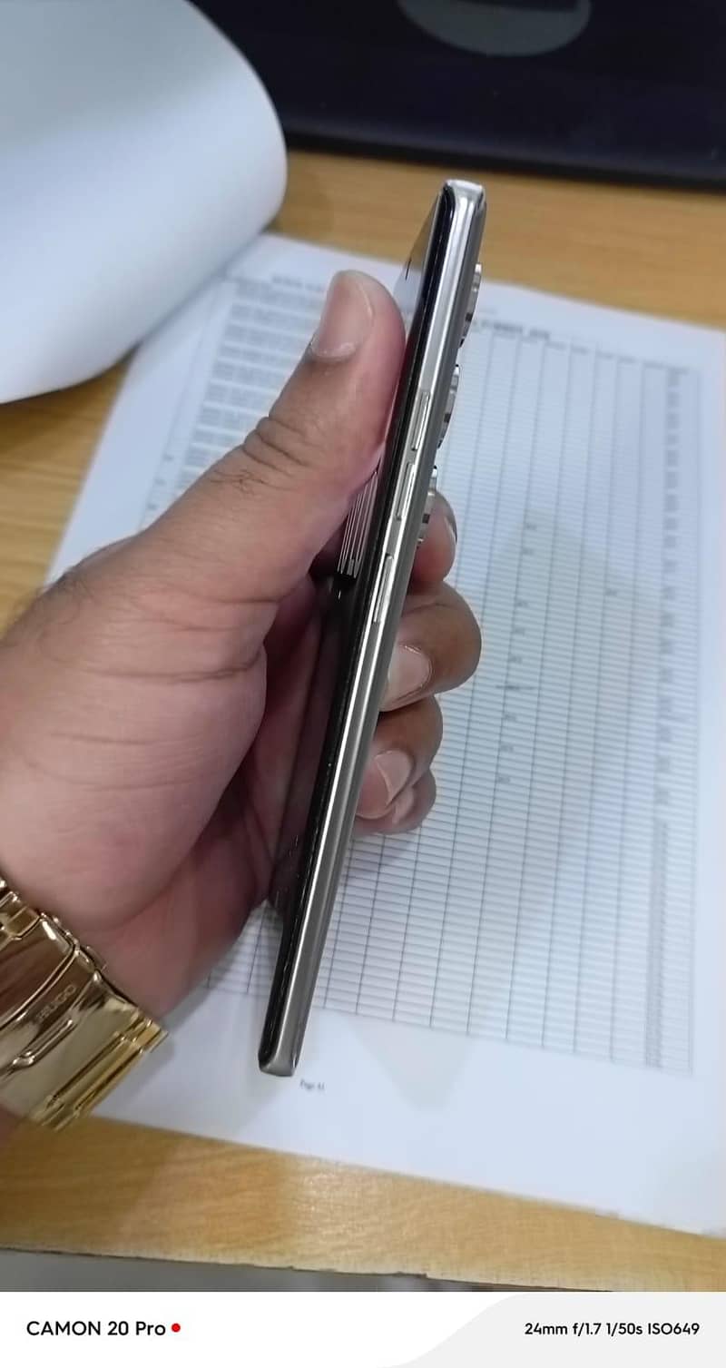 Tecno CAMON 40 Pro 3