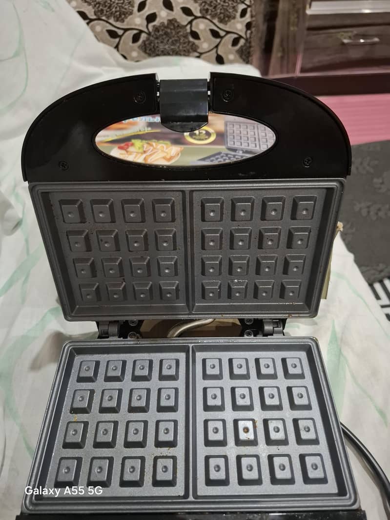 sandwitch maker/waffle maker 0