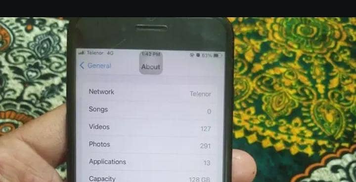 Apple iPhone 7 0