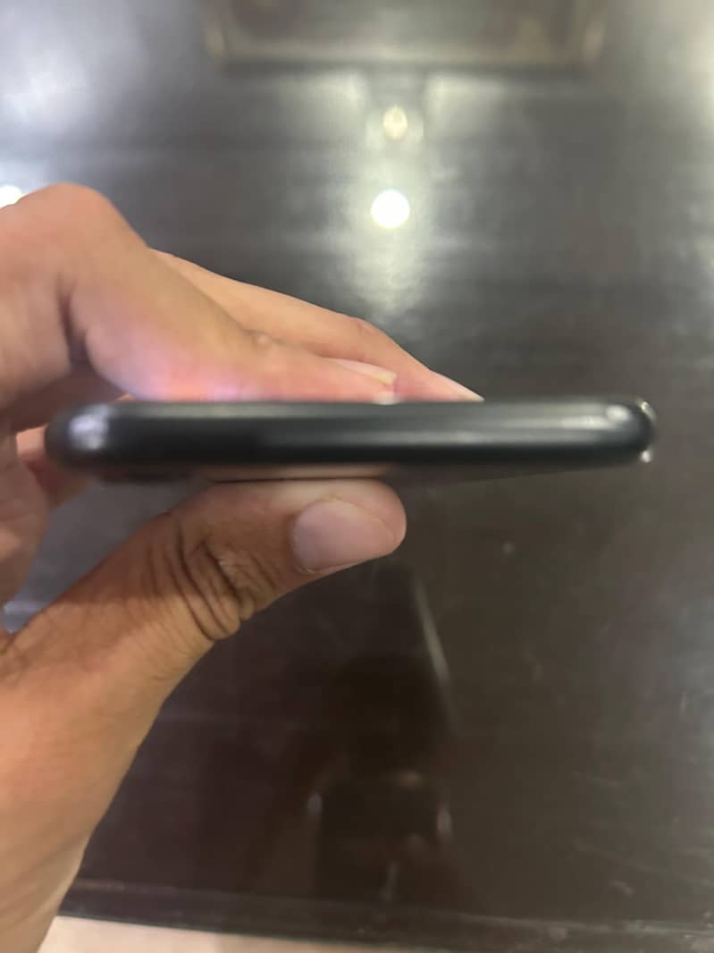 Apple iPhone 7 4