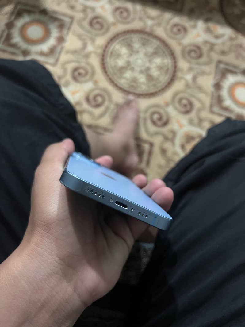 Apple iPhone 14 6