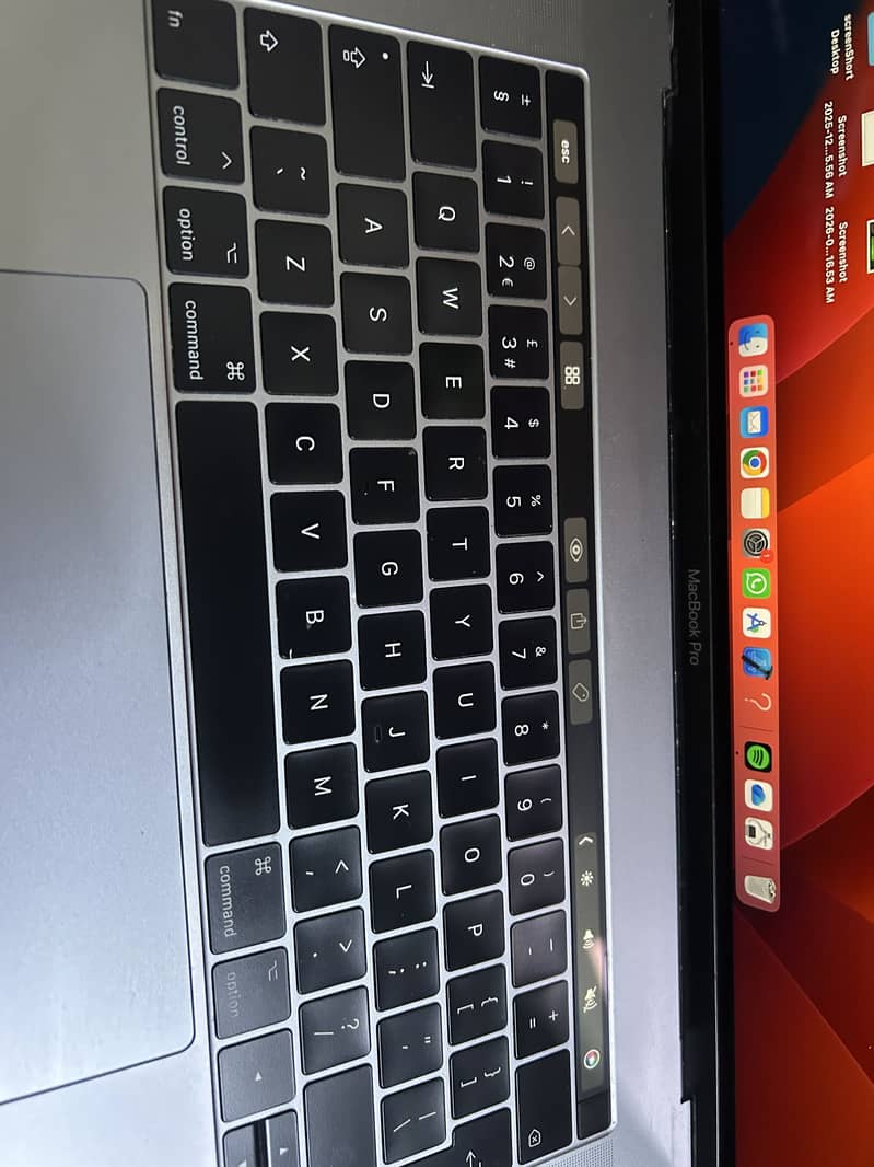 MacBook pro 2017 0