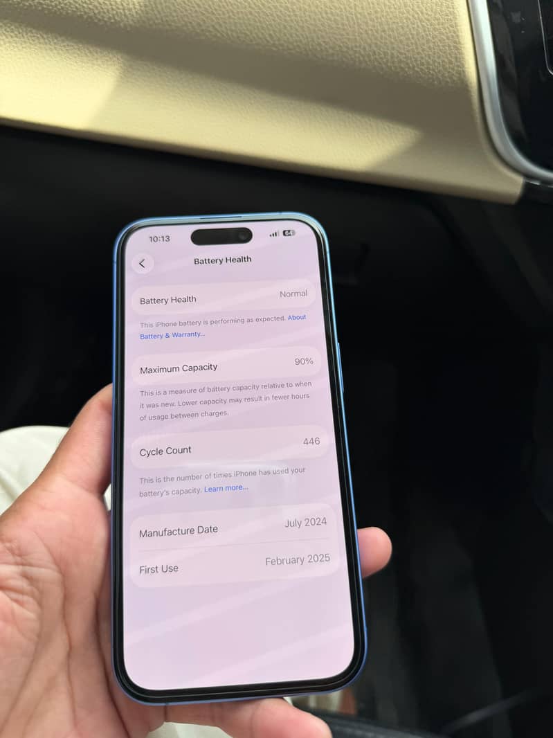 Apple iPhone 16 4