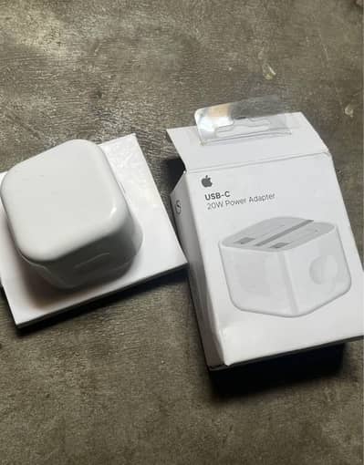 Iphone charger 20W type c