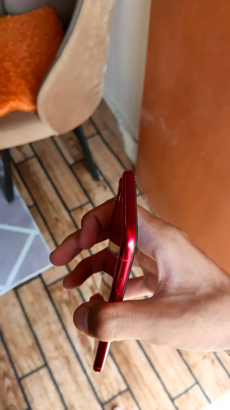 Apple iPhone 11 7