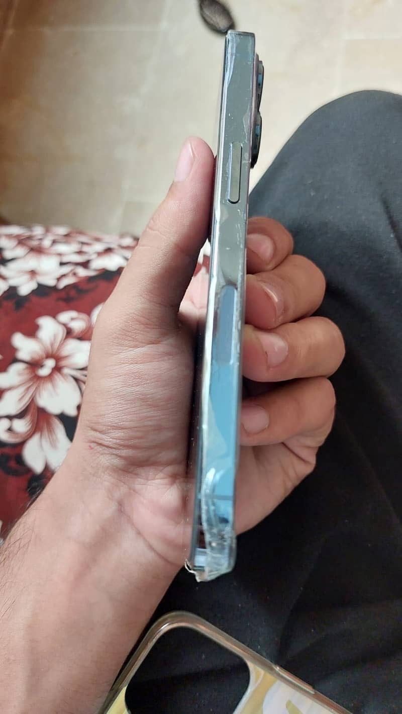 Apple iPhone 13 Pro 5