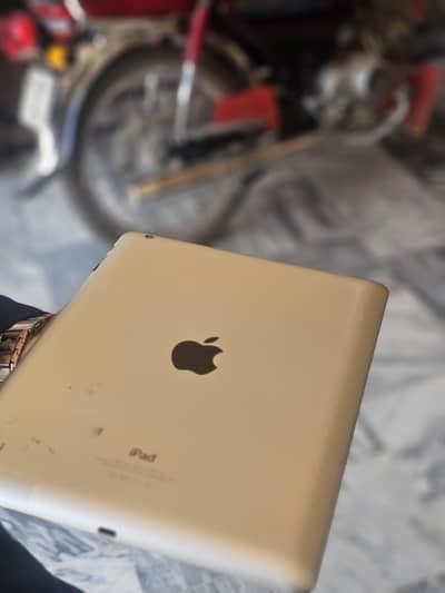 ipad \   16GB