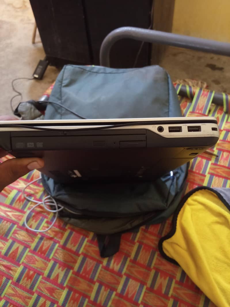 Dell Latitude E6440 4