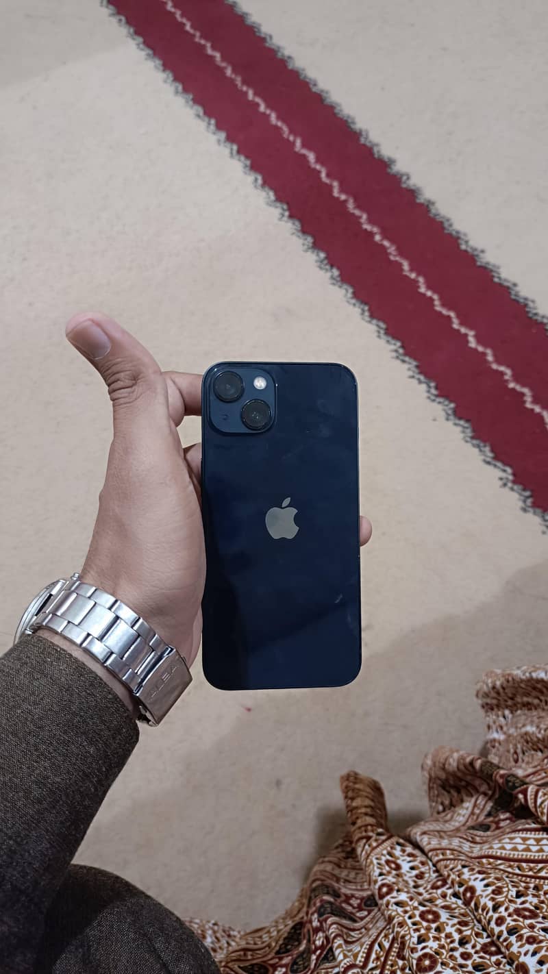 Apple iPhone 13 2