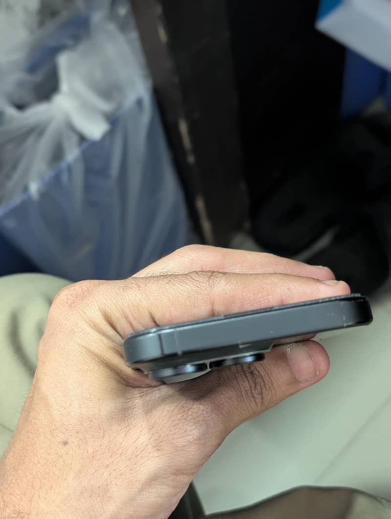 iPhone 16 Pro 5