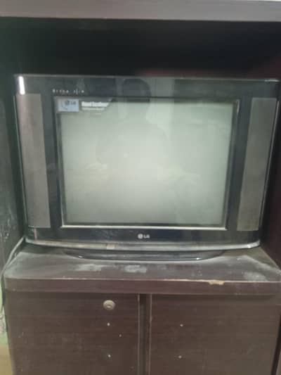 LG TV 24 inch condition good