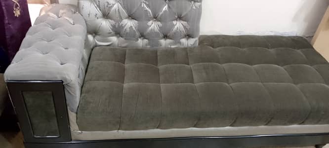 4 Seater Velvet Sofa – Good Condition
