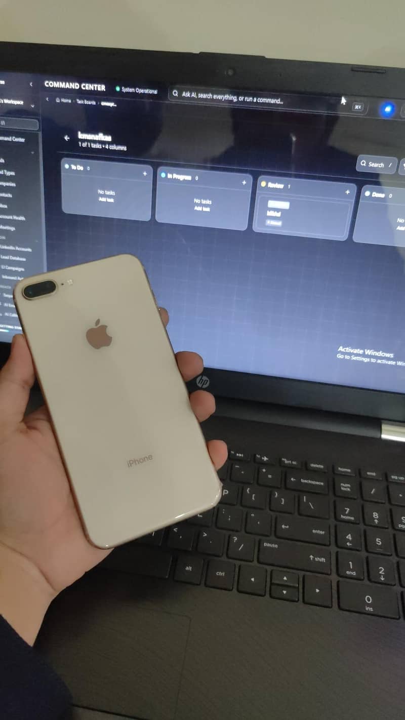 Apple iPhone 8 Plus 1