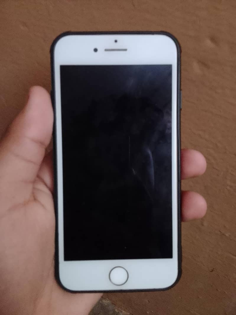 Apple iPhone 7 1