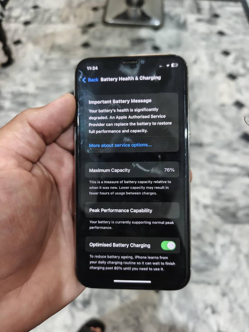 Apple iPhone X 4