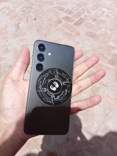 Samsung S24 8/128 snapdragon