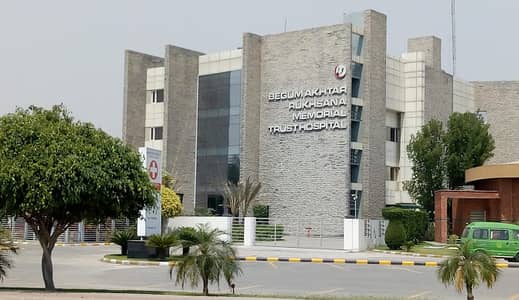 5.33 Marla Commercial Plot For Sale Main Boulevard Canal Facing Sector D Bahria Town Lahore