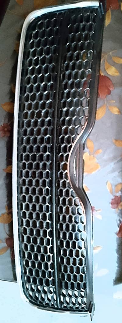TOYOTA COROLLA 2001 - 2006 FIELDER TOYOTA GENUINE GRILLE