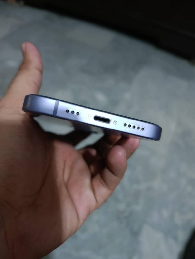 Apple iPhone 12 3