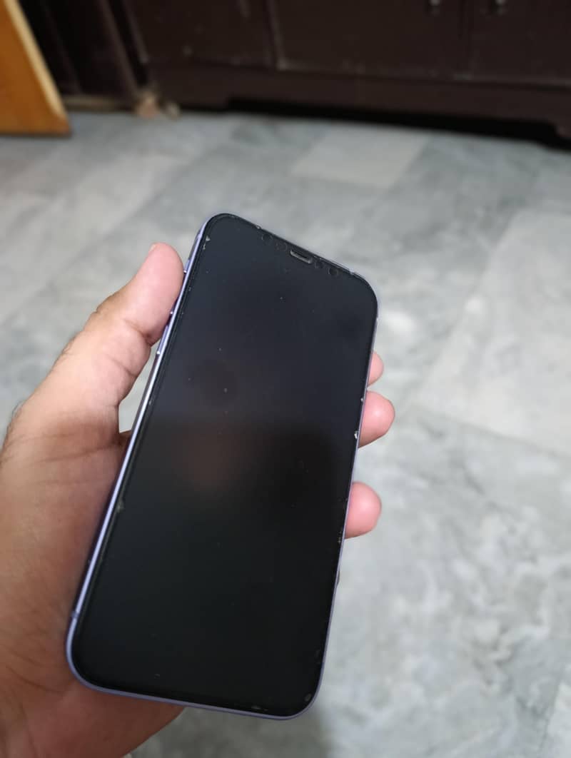 Apple iPhone 12 6