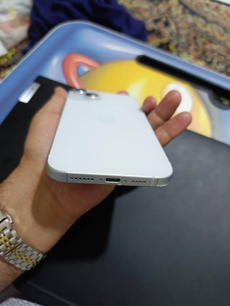 Apple iPhone 15 plus 1