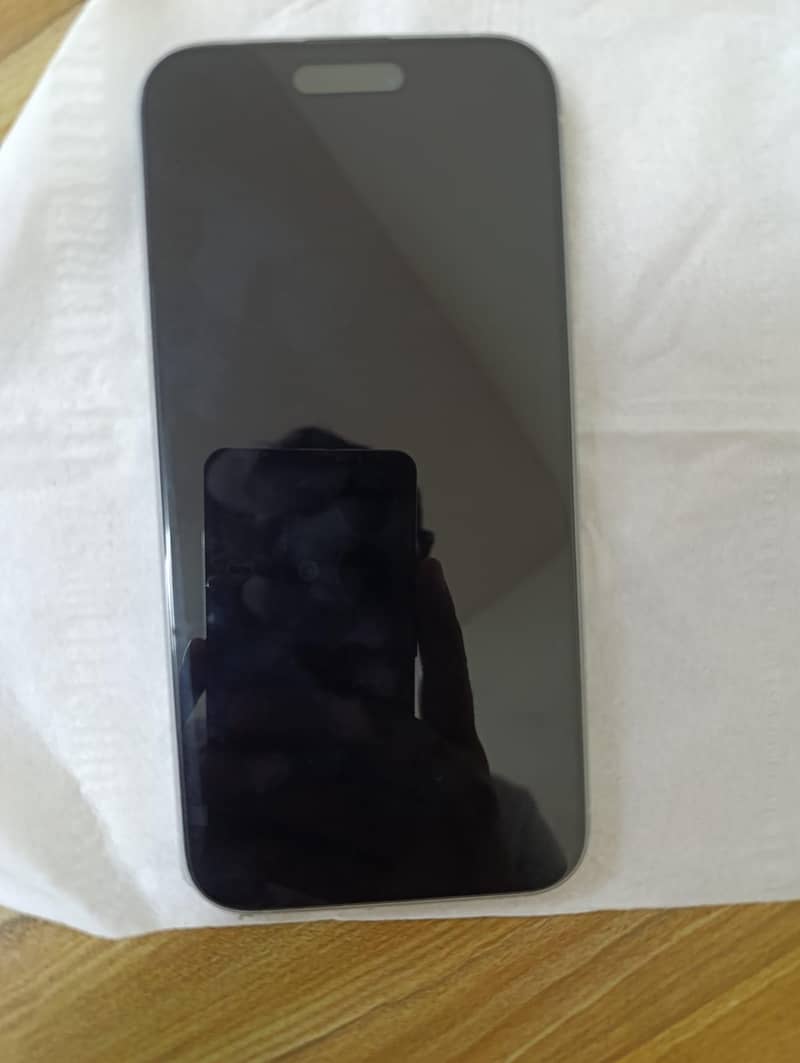 Apple iPhone 15 plus 7