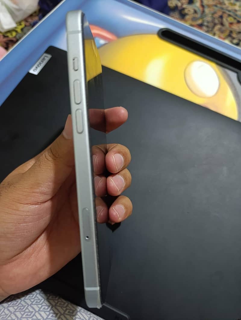 Apple iPhone 15 plus 8