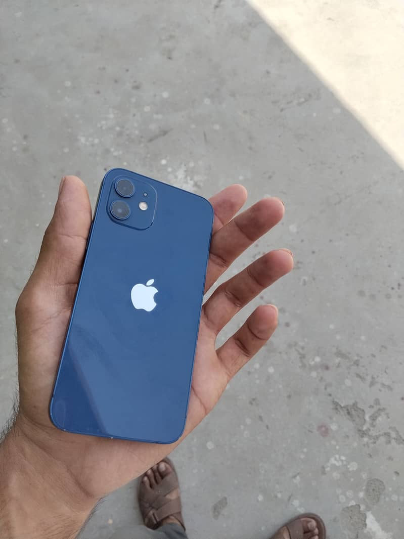 Apple iPhone 12 2