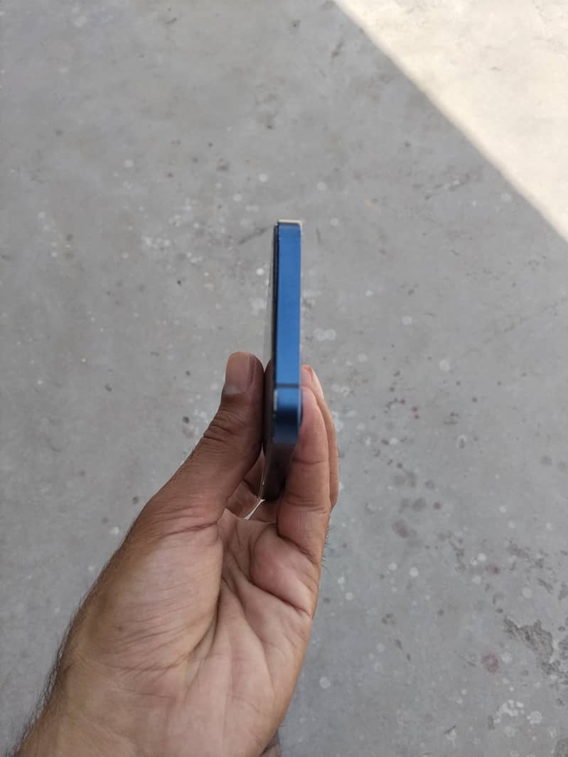 Apple iPhone 12 5
