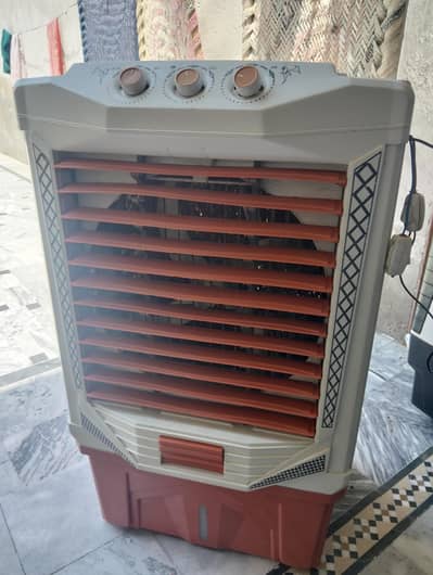 air color ok hy solor be or 12volt par be chalta