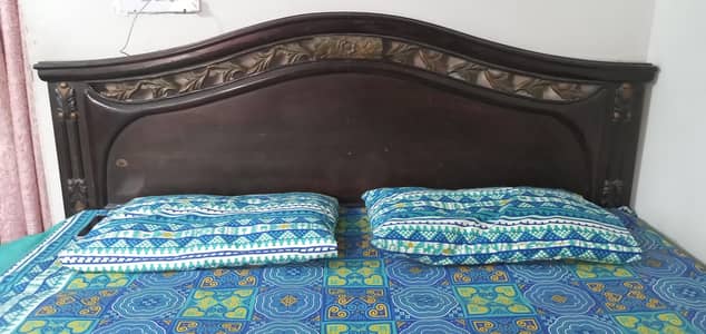 Double Bed king size with new Foamic materess