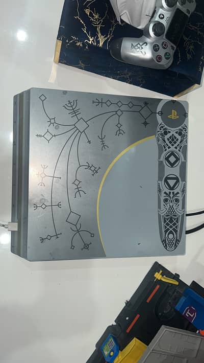 PLAYSTATION 4 PRO