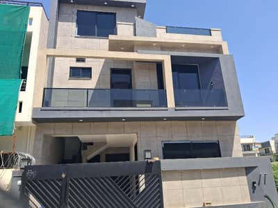 5 Marla dbl unit for rent MPCHS C1 block