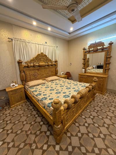 Swati Dholki Bed Set