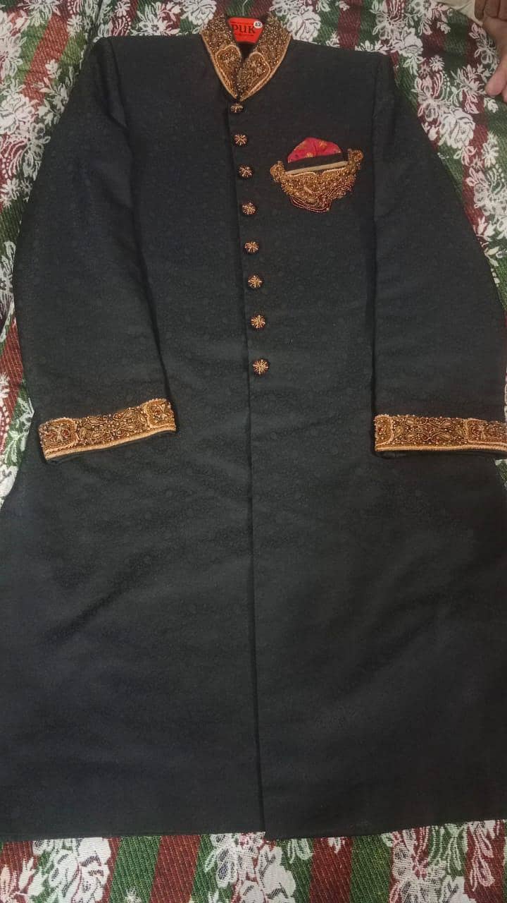 دولہے کے لیے شادی کے پہلے دن کا ایڈریس شیروانی 4