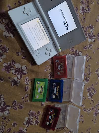 Nintendo DS Lite with 4 Pokemon Games